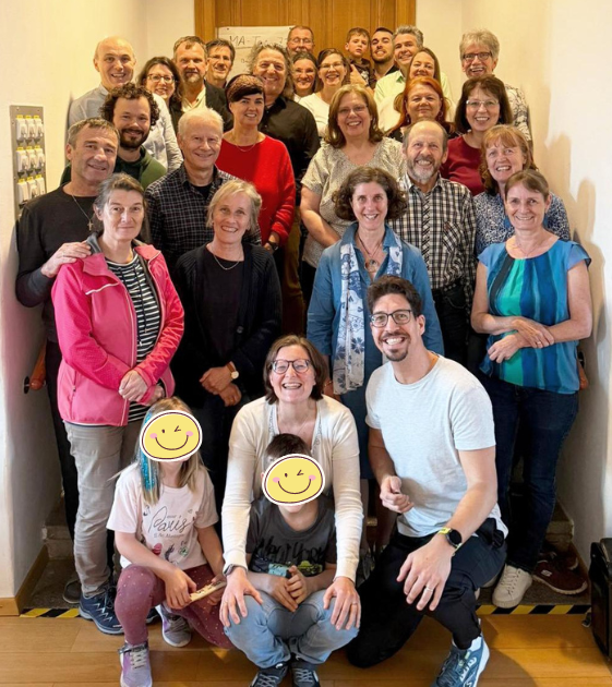 Gruppenfoto aller MitarbeiterInnen