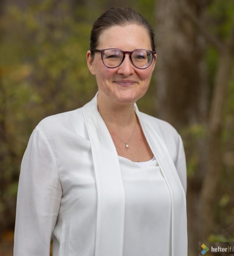 Portraitfoto von Jacqueline Ehn
